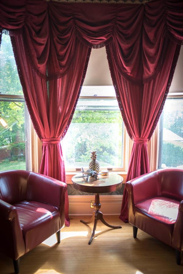 Ej Roberts Mansion Hotel Спокейн Екстериор снимка